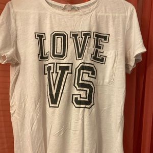🖤 PINK Victoria’s Secret t-shirt 🖤